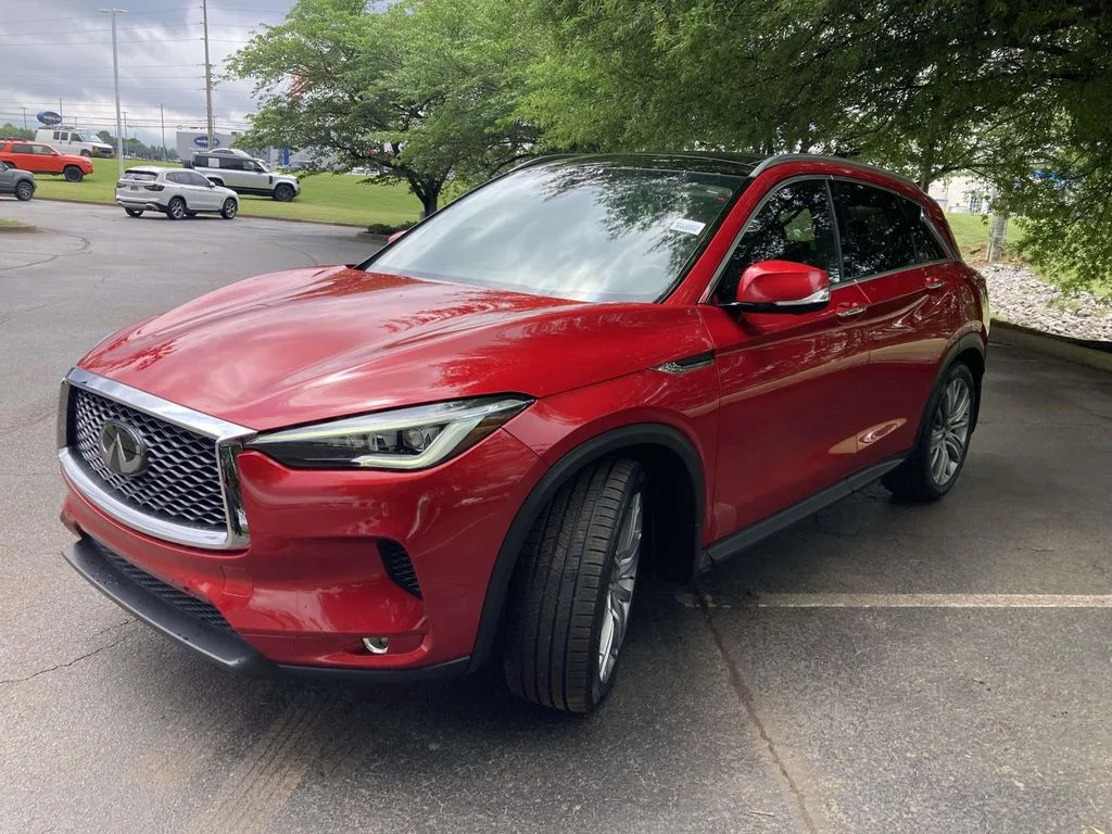Used 2021 Red INFINITI Sensory image 5