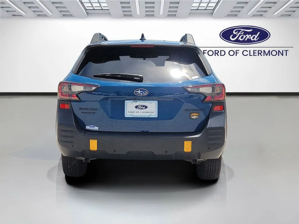 Used 2023 Ice Silver Metallic Subaru Wilderness image 4