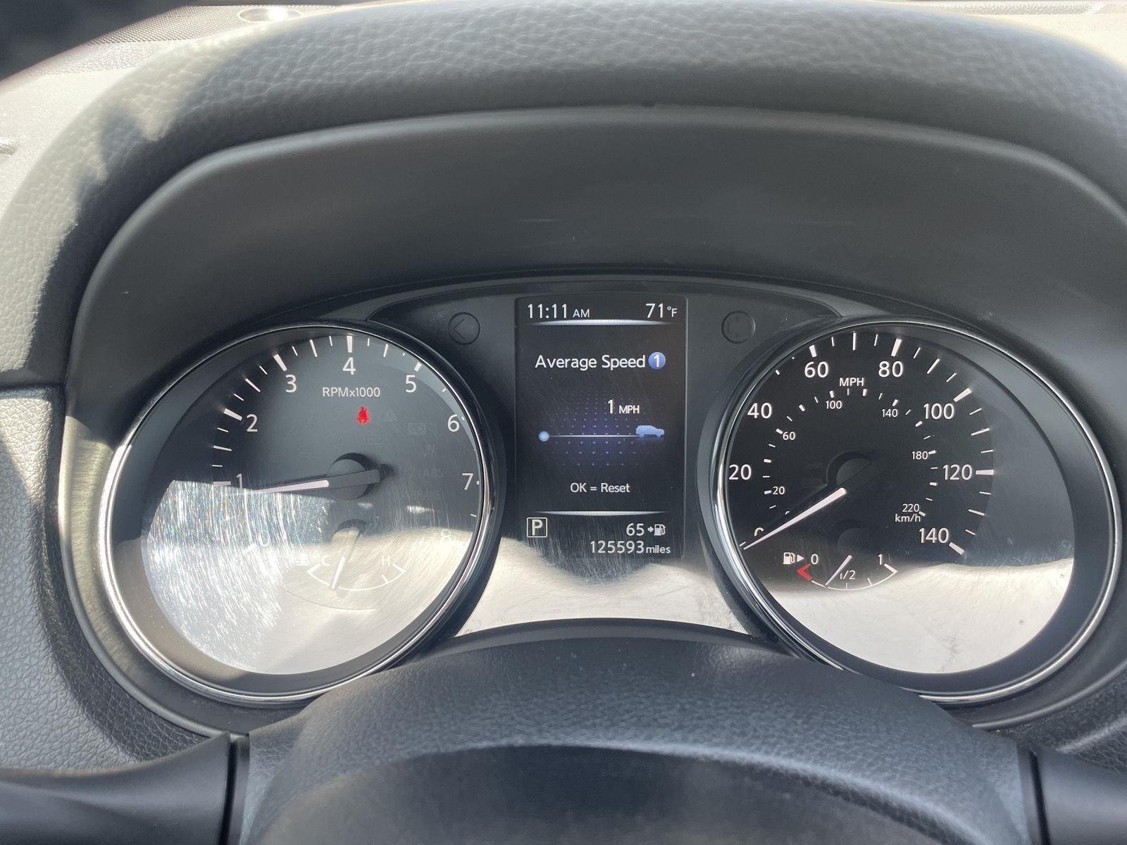 Used 2017 Nissan Rogue SV with VIN 5N1AT2MT2HC822011 for sale in Kansas City
