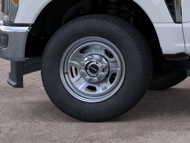 New 2026 Oxford White Ford XL image 19