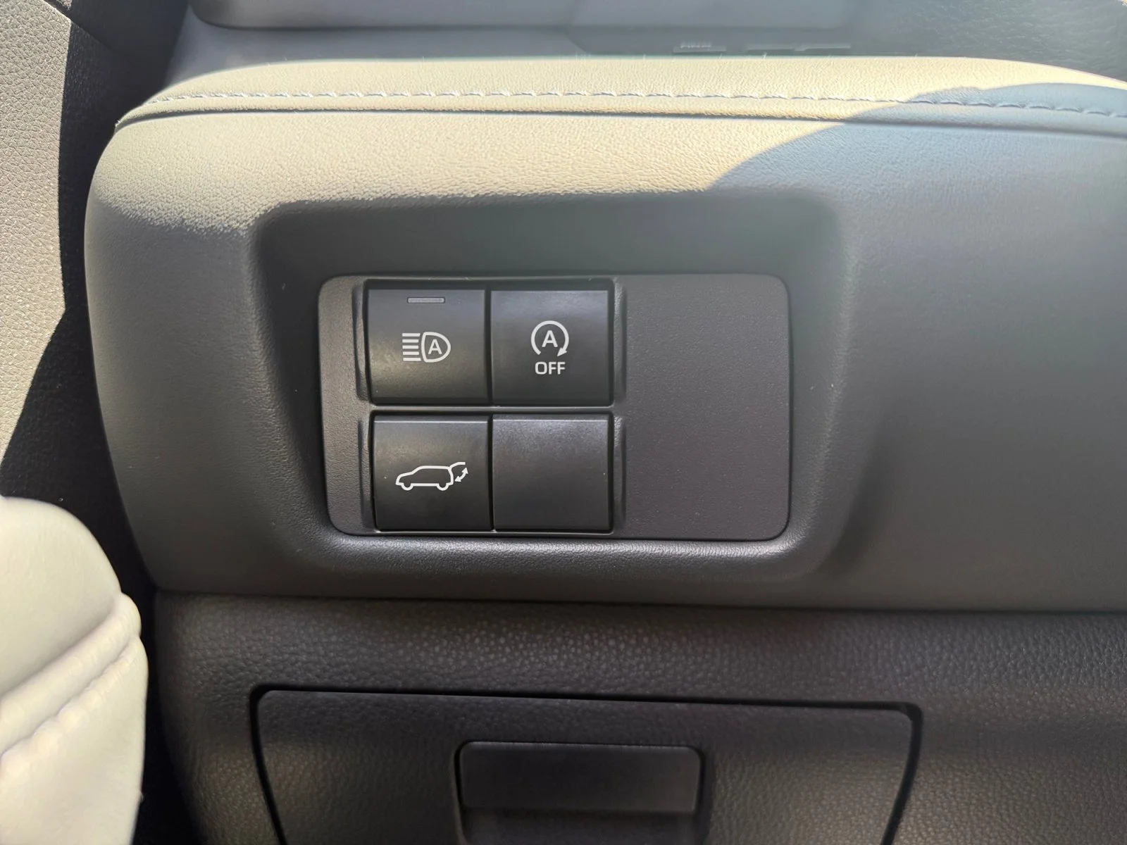 Used 2024 Ruby Flare Pearl Toyota XLE image 17