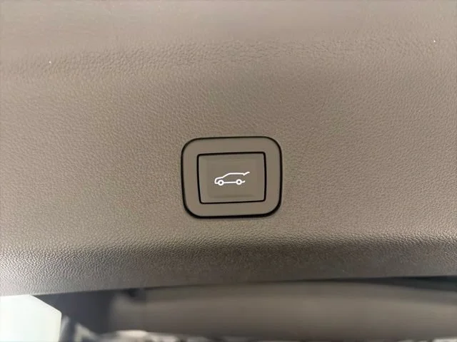 New 2026 Sterling Gray Metallic Chevrolet High Country image 18
