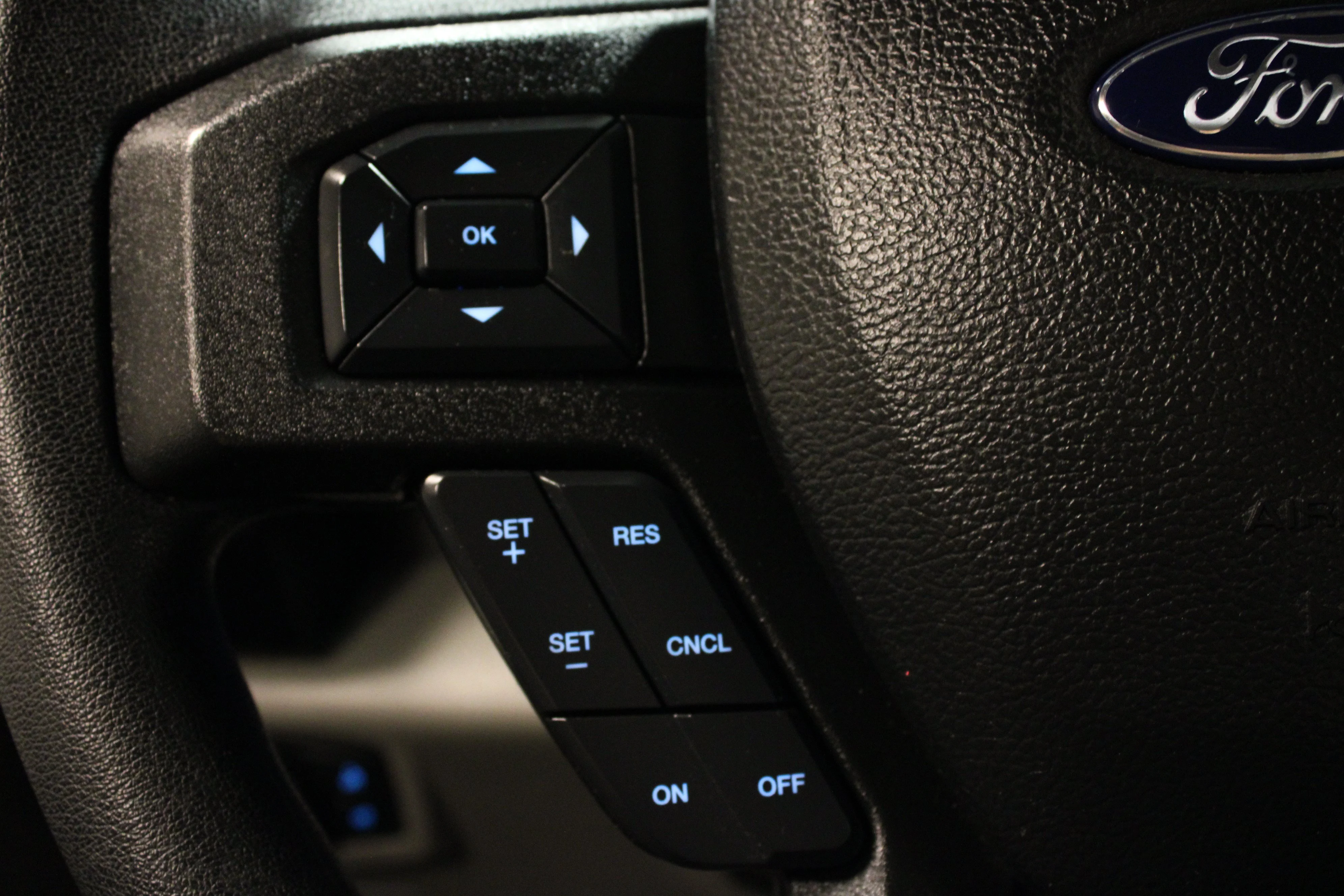 Used 2019 Agate Black Metallic Ford XL image 20