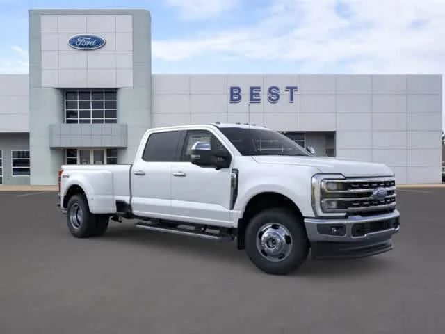 New 2026 Star White Metallic Tri-Coat Ford LARIAT image 7
