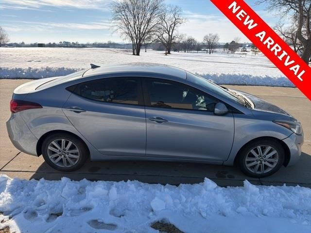 Used 2015 Hyundai Elantra SE with VIN 5NPDH4AE5FH597427 for sale in Broken Arrow, OK
