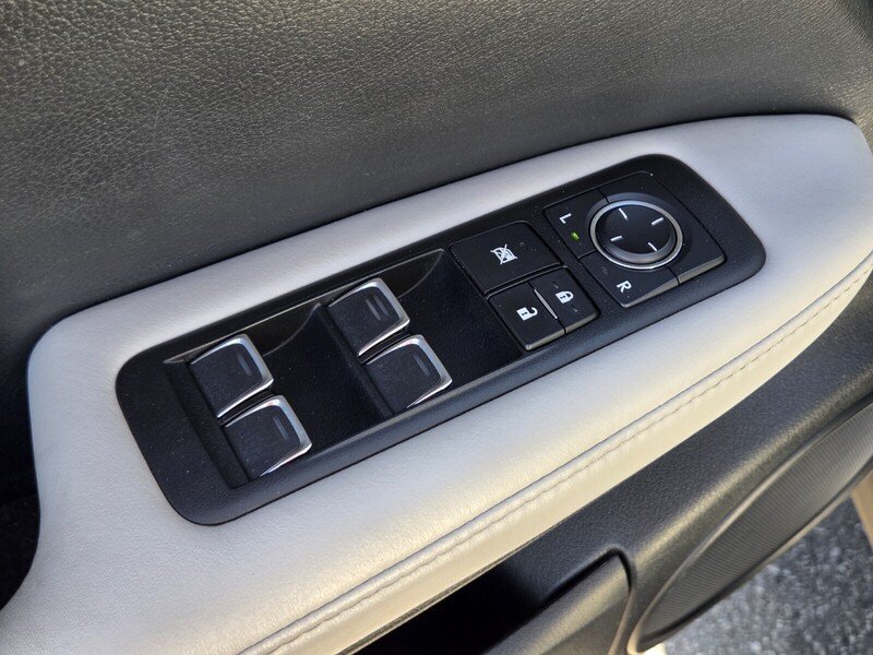 Used 2017 White Lexus 350 image 23