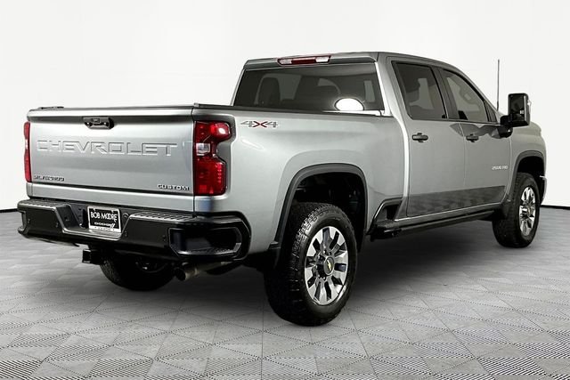 Used 2025 Gray Chevrolet Custom image 6