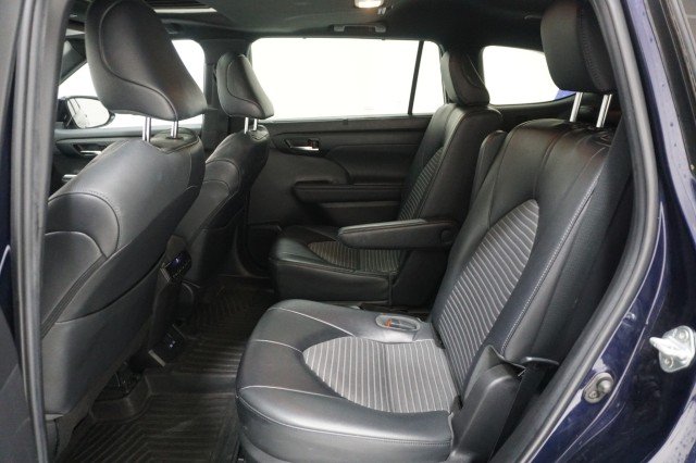 Used 2023  Toyota XSE image 23