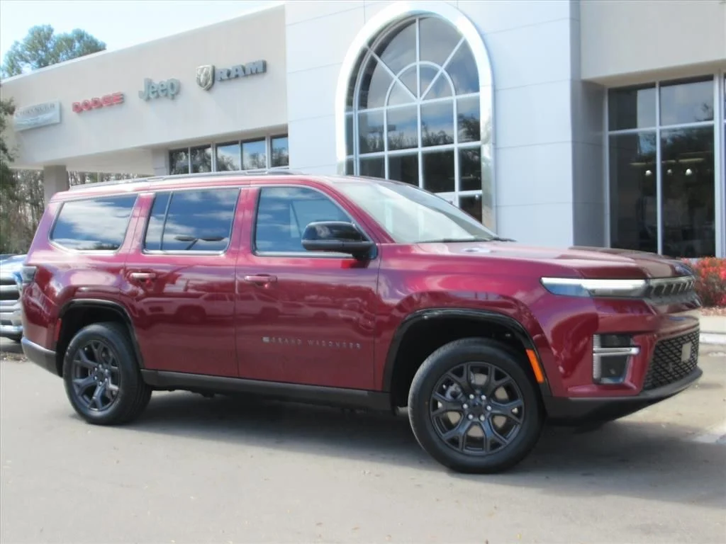 New 2026 Velvet Red Pearl-Coat Exterior Paint Jeep Limited Altitude image 2