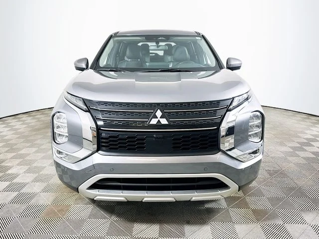Certified Pre-Owned 2024 Mitsubishi Outlander SE