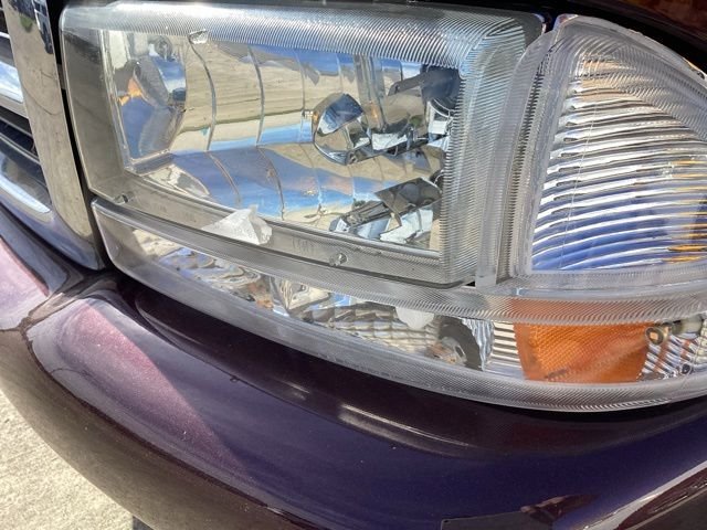 Used 2003 Maroon Dodge SLT image 3