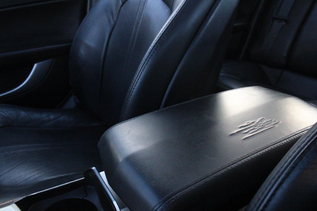 Used 2009 Thunder Gray ChromaFlair Cadillac Base image 18
