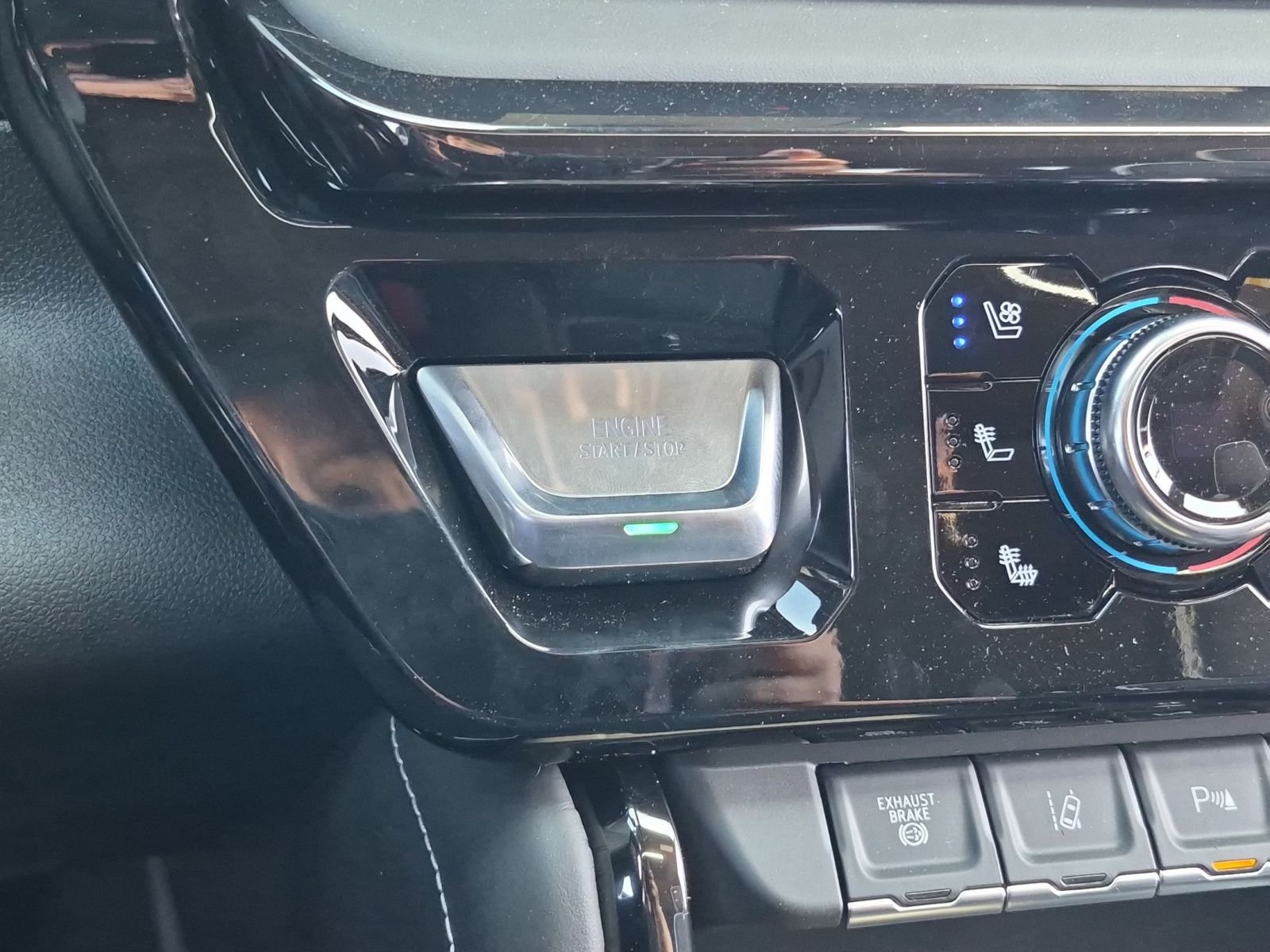 2026 GMC Sierra 2500HD AT4X - Photo 16