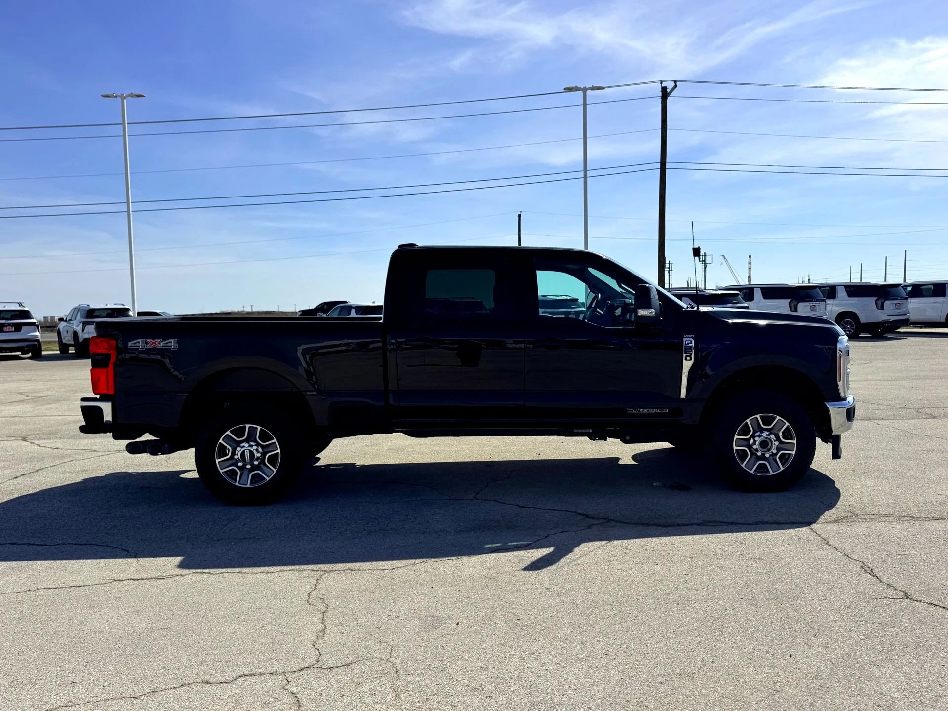Used 2024  Ford Lariat image 6