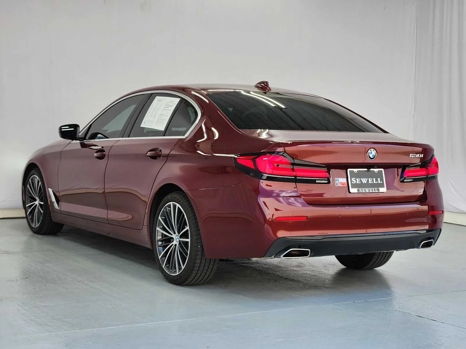 Certified Used 2023 Aventurin Red Metallic BMW 530i image 4
