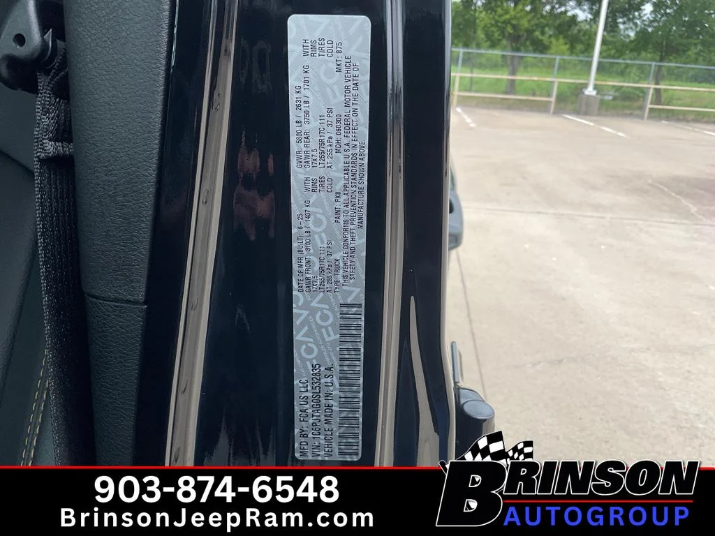 Used 2025 Black Clearcoat Jeep High Tide image 31