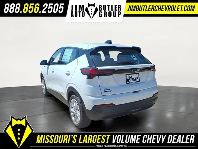 New 2027 Summit White Chevrolet LT image 2