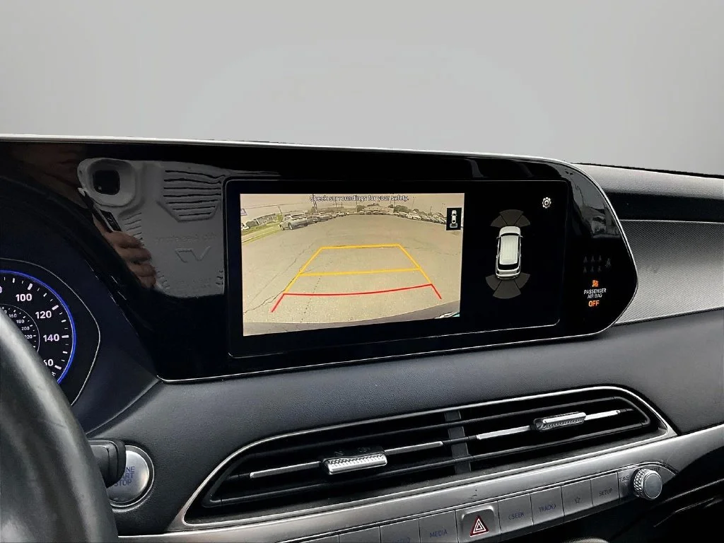 Used 2021 Black Hyundai SEL image 16