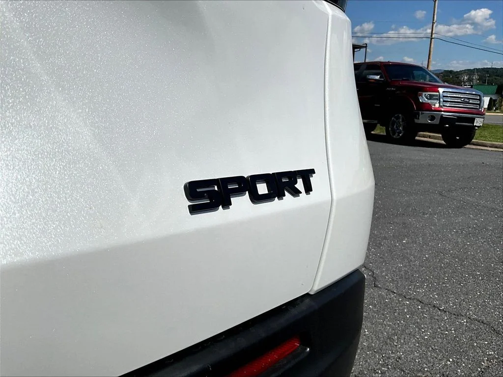 New 2027 Platinum White Pearl Honda Sport AWD image 24