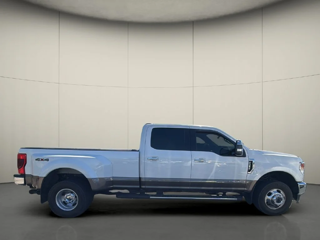 Used 2022 White Ford XL image 3