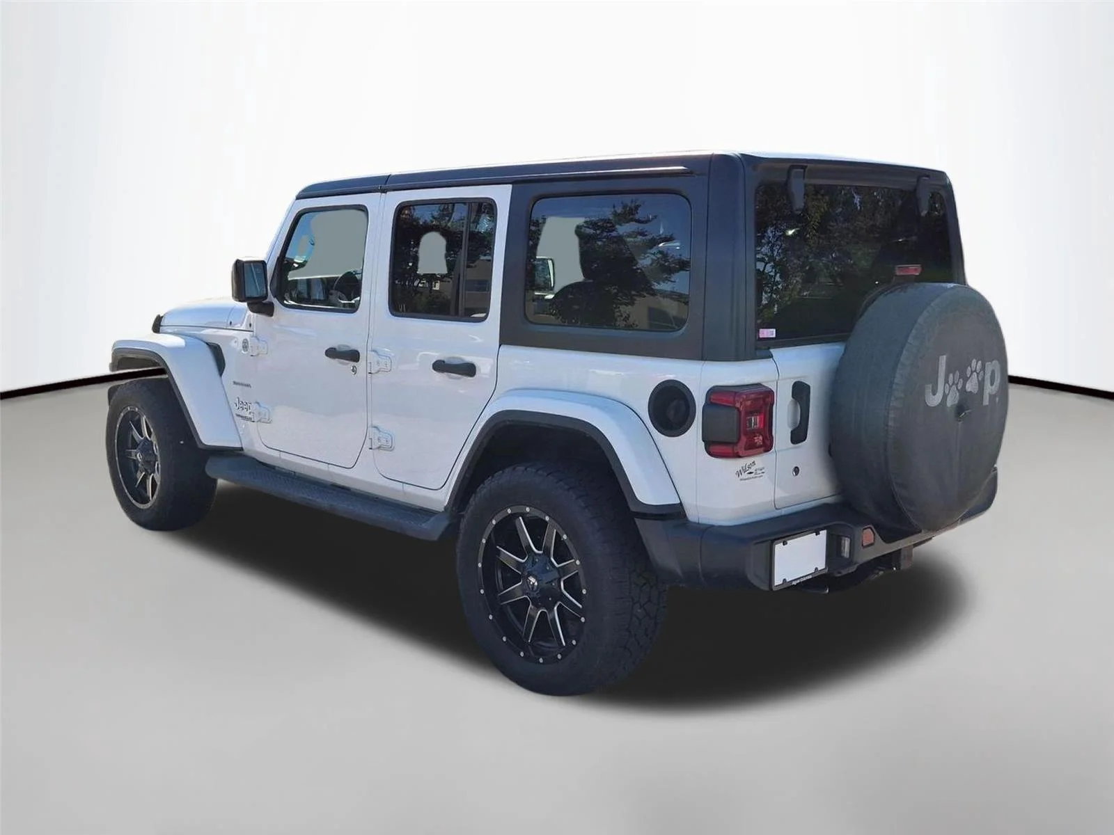 Used 2018 Bright White Clearcoat Jeep Sahara image 4