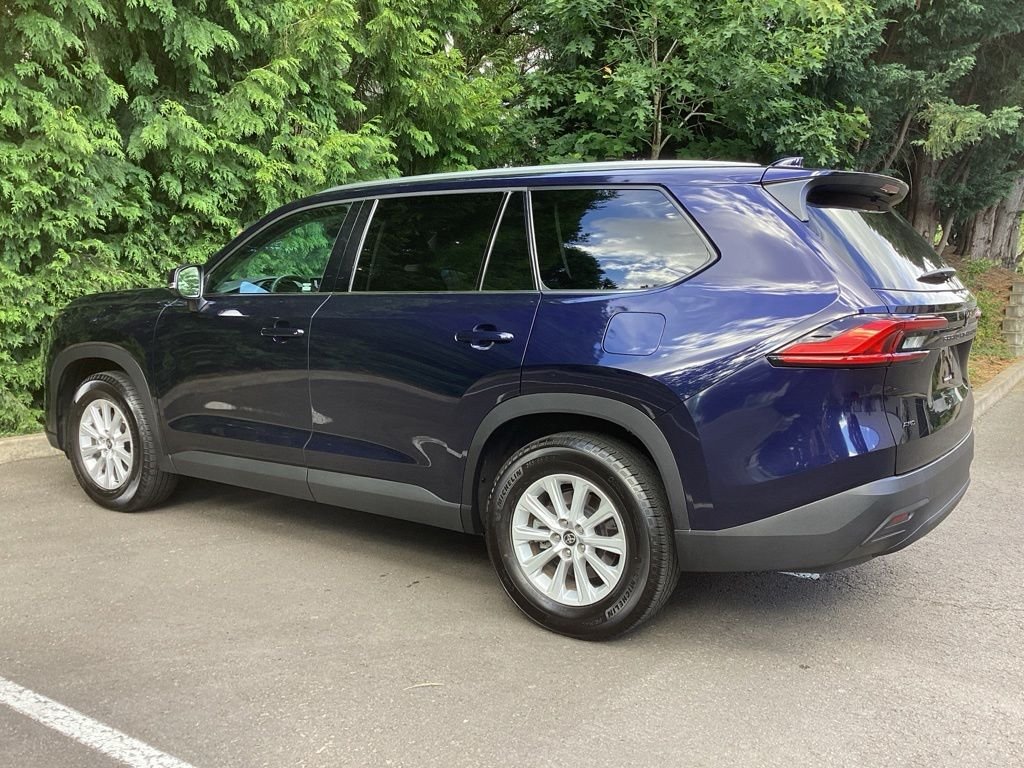 Used 2024 Blue Toyota XLE image 8