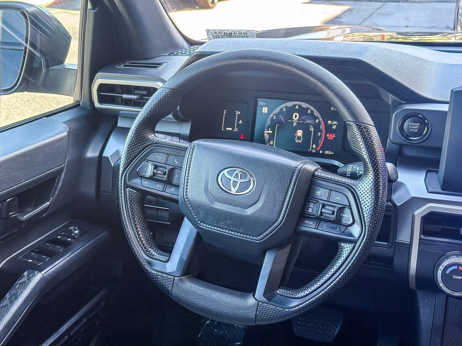Used 2025 Underground Toyota SR5 image 18