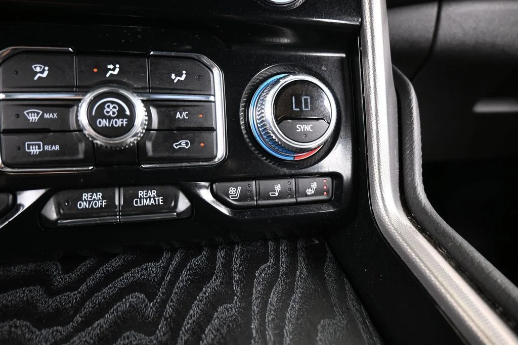 Used 2024 Sterling Metallic GMC Denali image 34