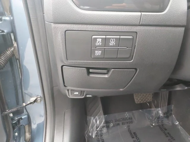 Used 2014 Blue Mazda i Touring image 14