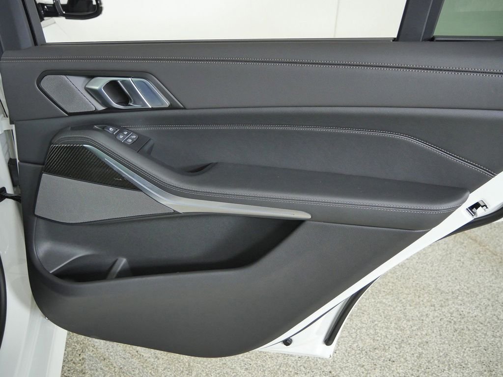 New 2026 Alpine White BMW M60i image 24