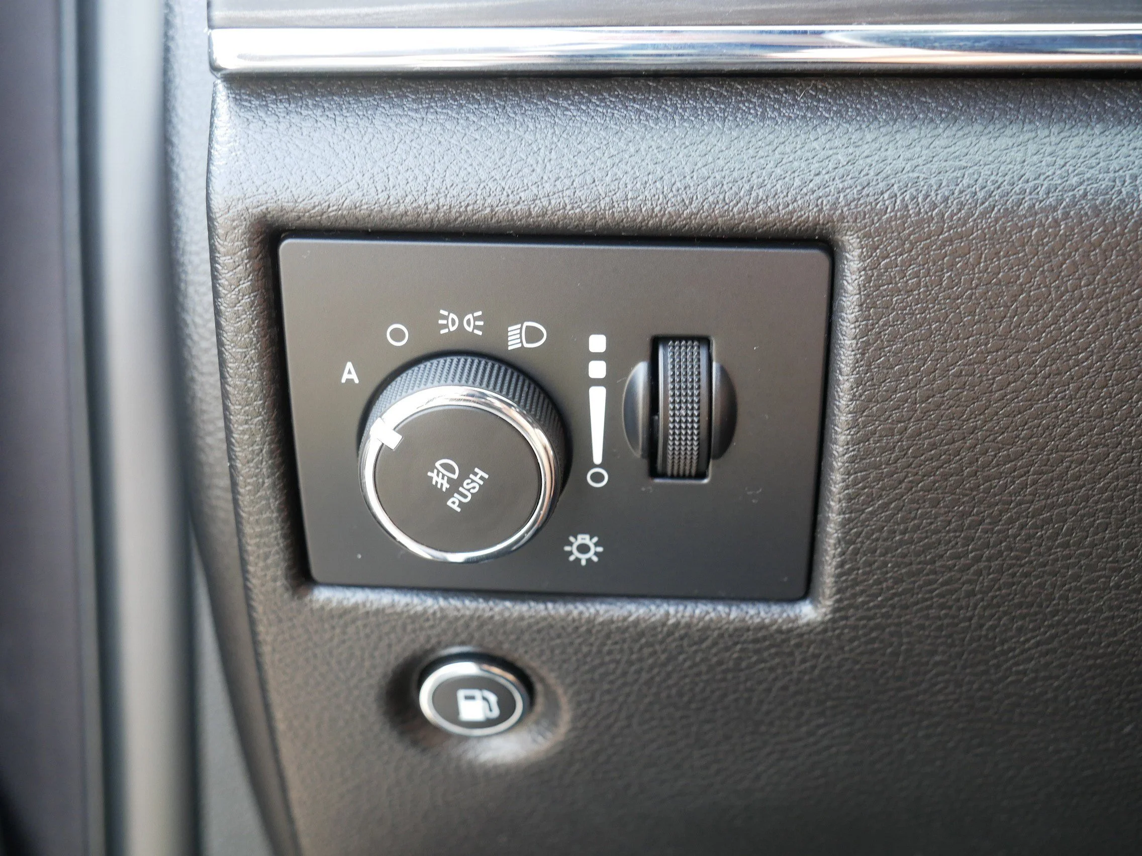 Used 2021 Granite Crystal Metallic Clearcoat Jeep 80th Anniversary image 26