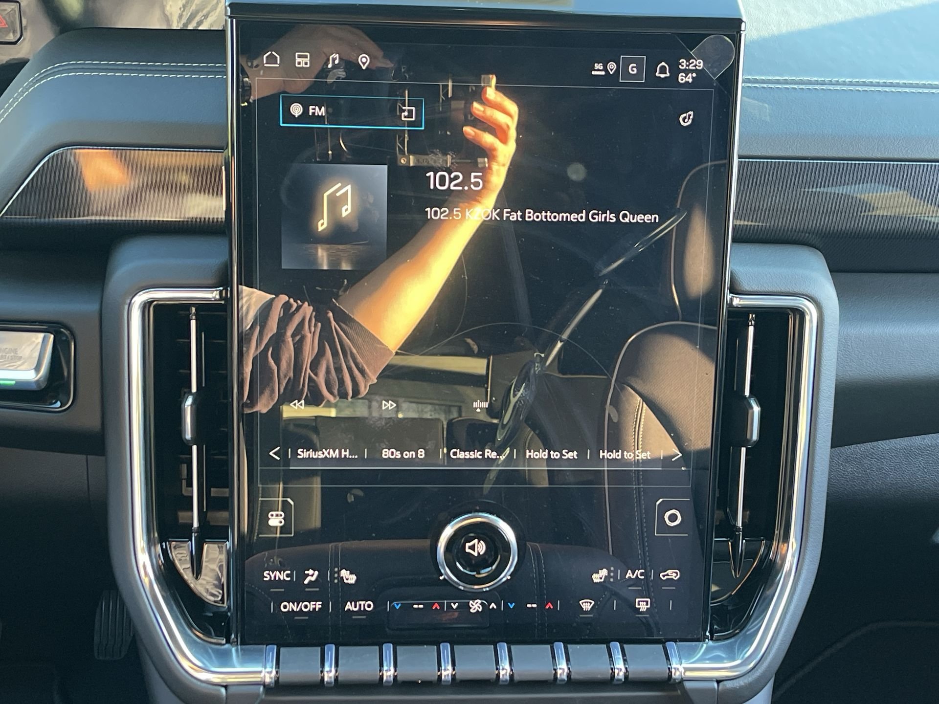 New 2026 Onyx Black GMC Elevation image 47