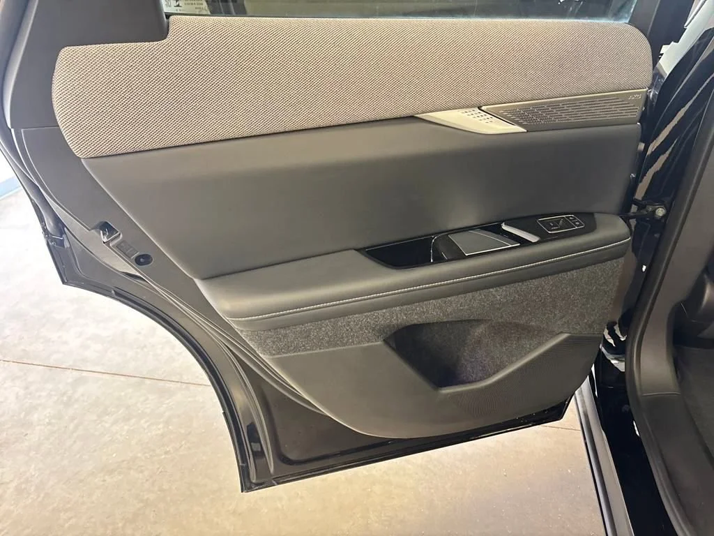 2025 Cadillac OPTIQ Sport 1 - Photo 31