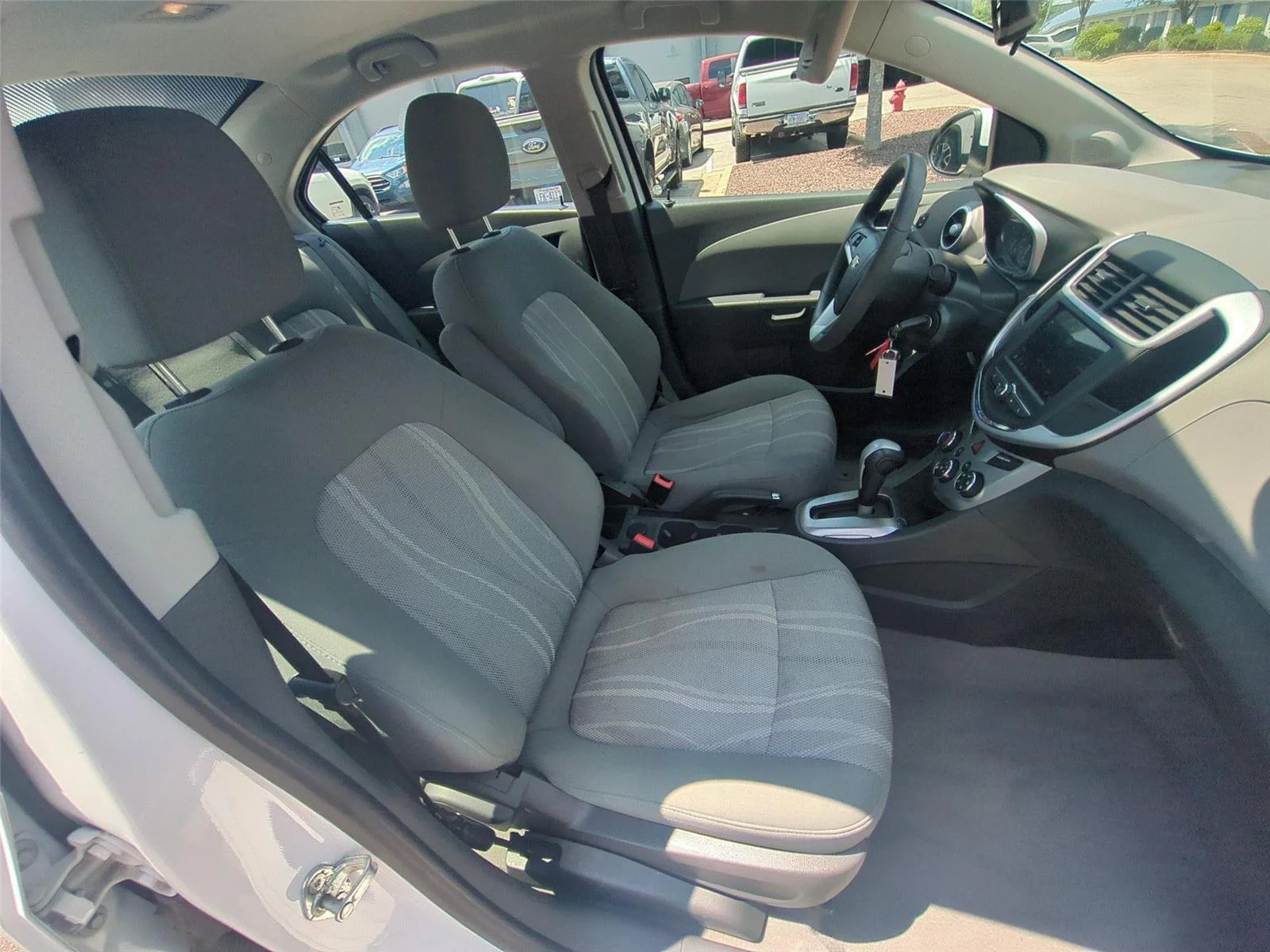 Used 2018  CHEVROLET LT image 35