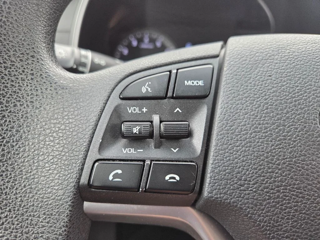 Used 2019 Black Hyundai Value image 13