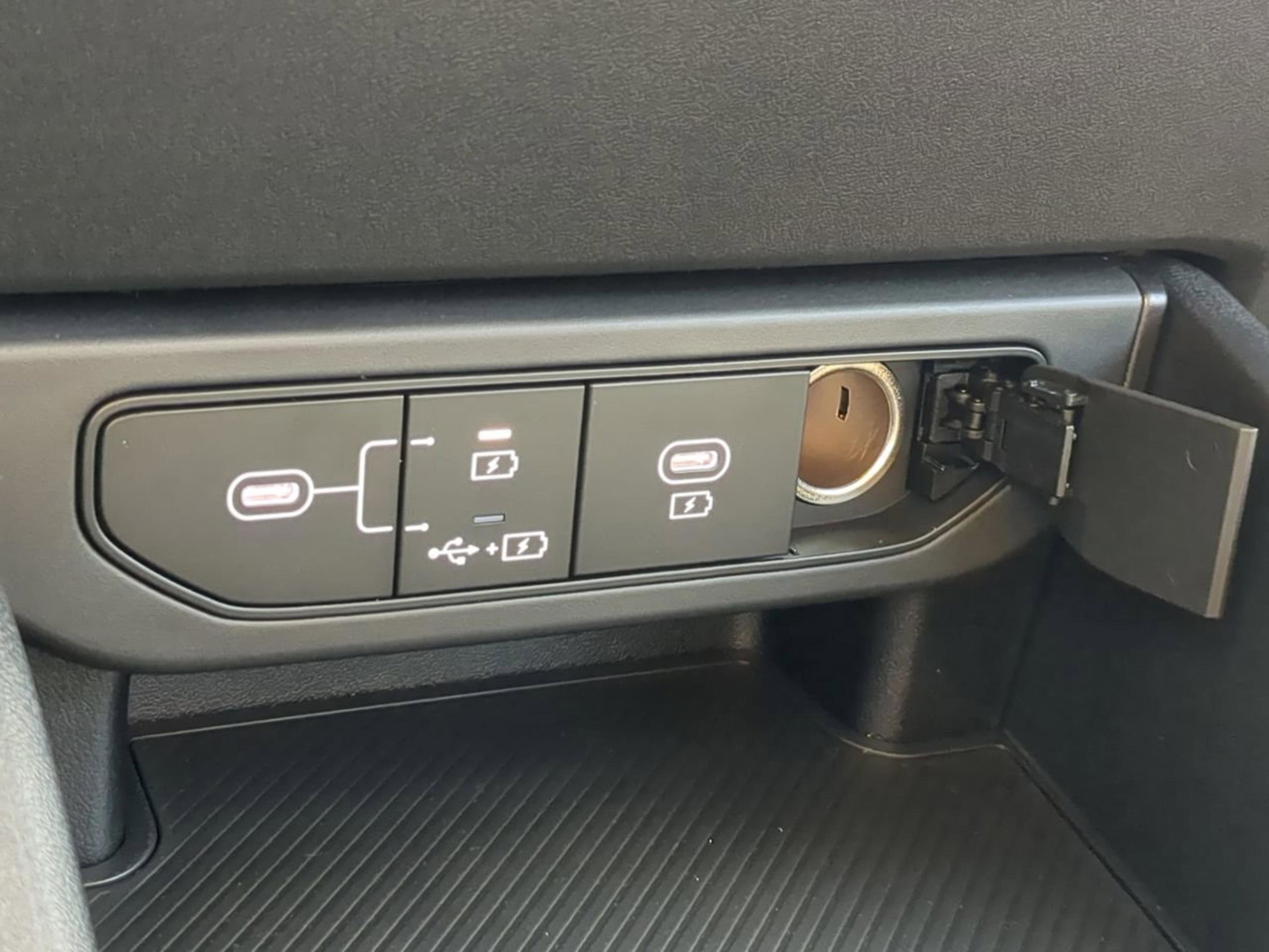 New 2026 Steel Gray Kia LXS image 39