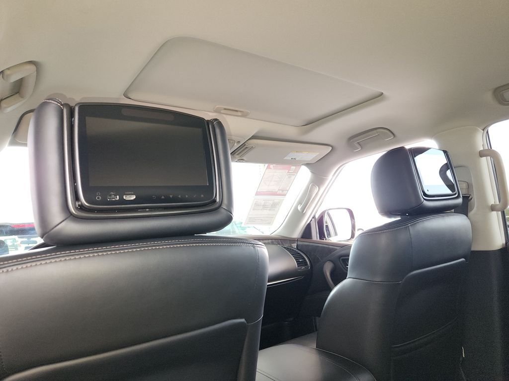 Used 2022 Red Nissan Platinum image 26