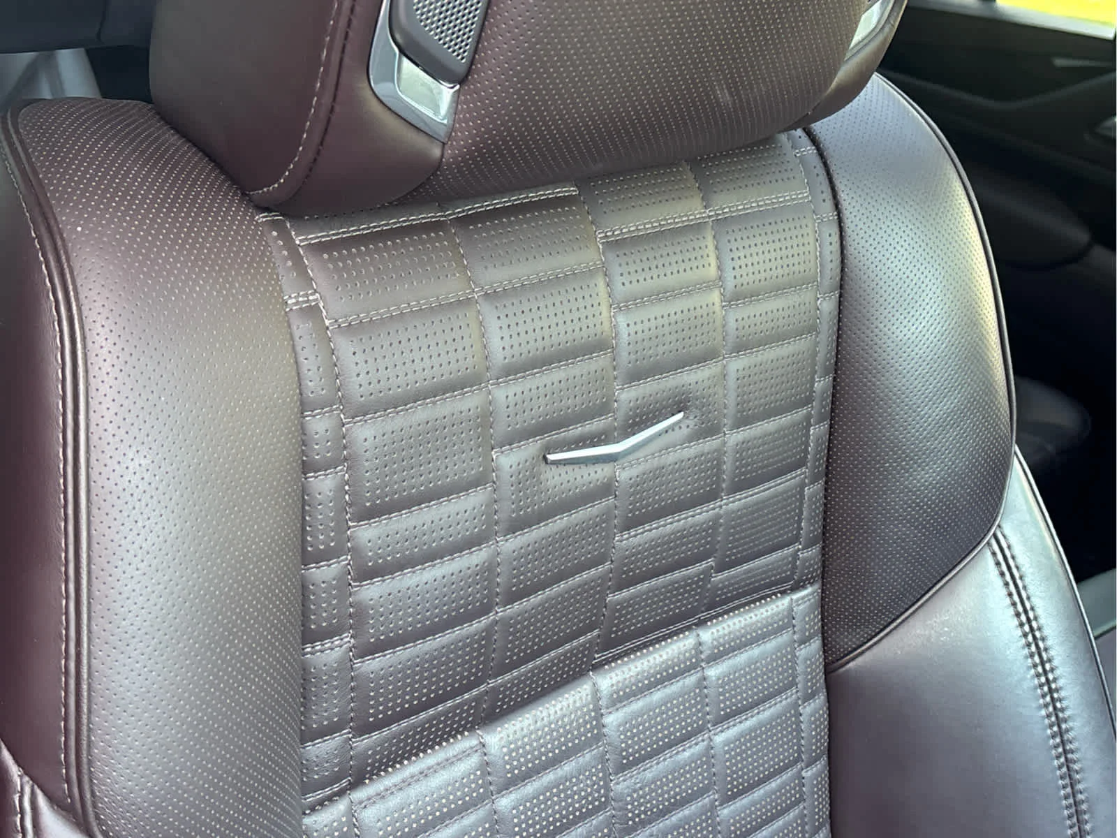 Used 2022 Infrared Tintcoat Cadillac Premium Luxury Platinum image 13