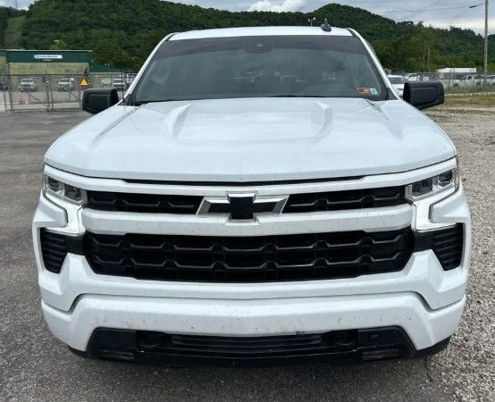 Used 2024 White Chevrolet RST image 3