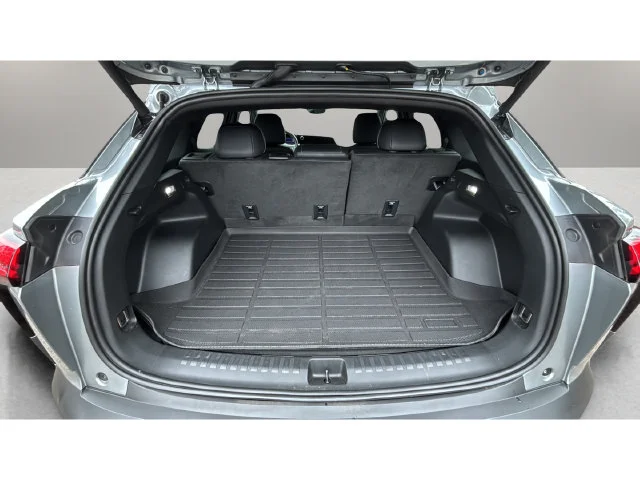 Used 2024 Sterling Gray Metallic Chevrolet LT image 30