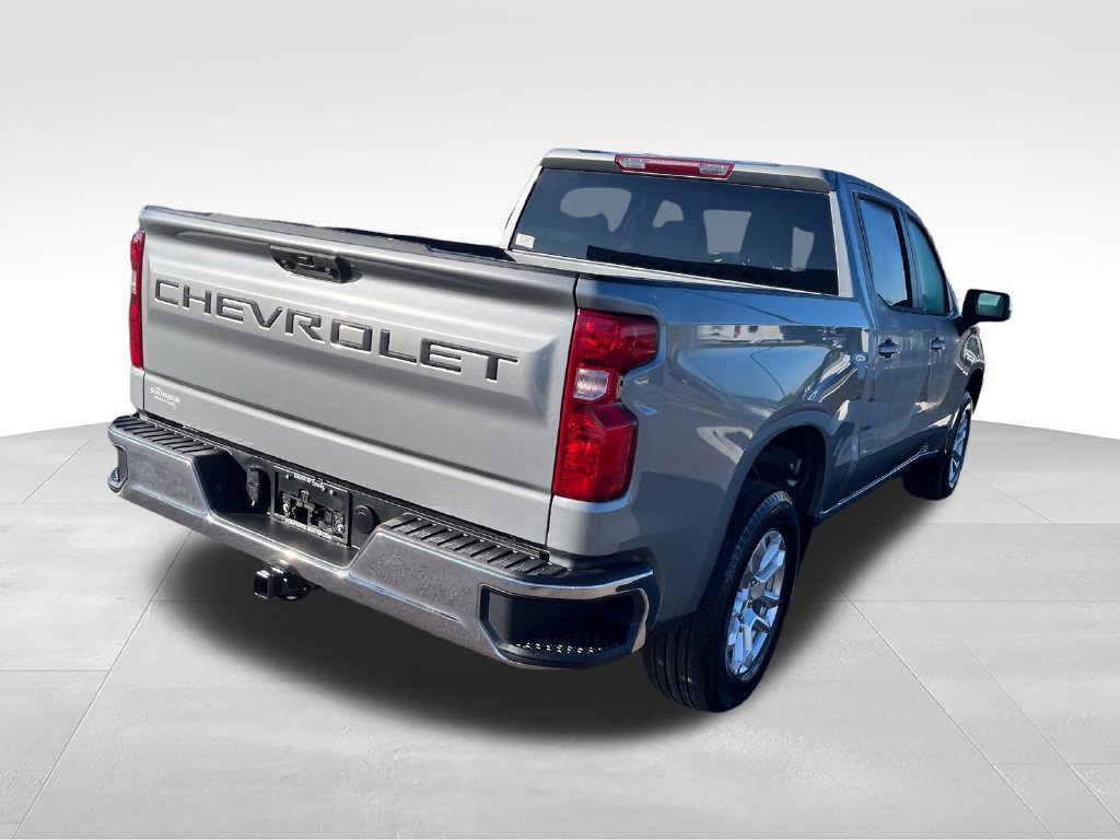 Used 2024 Gray Chevrolet LT image 5