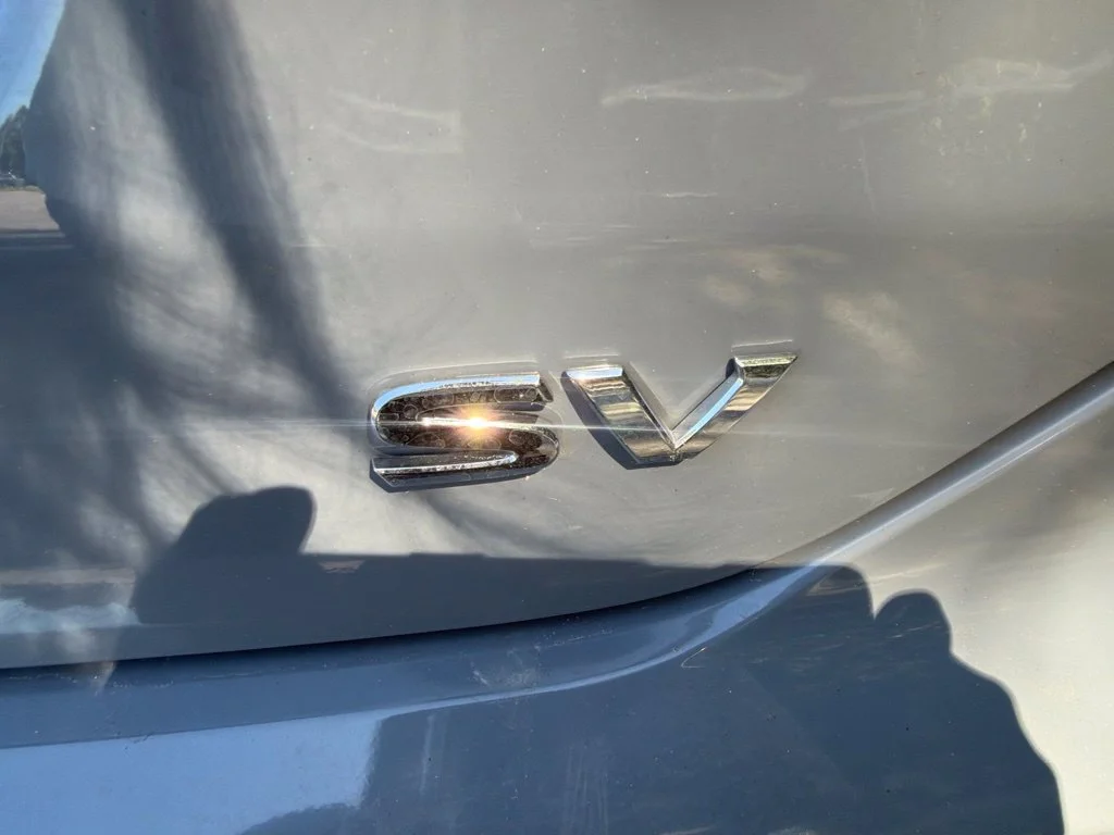 Used 2023 Gray Nissan SV image 9