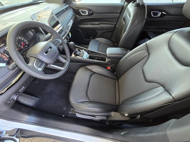 New 2026 Bright White Clearcoat Jeep Latitude image 20