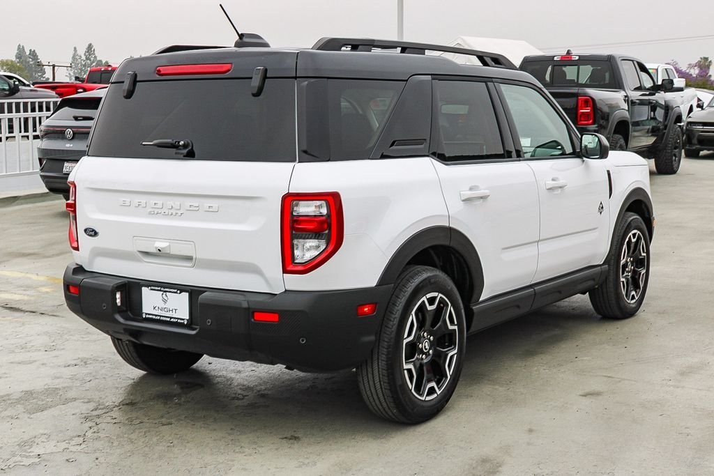 Used 2025 Oxford White Ford Outer Banks image 8