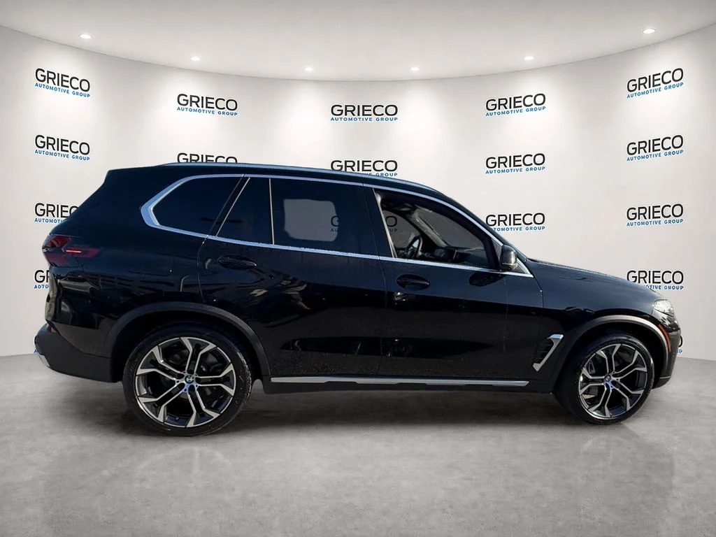 Used 2024 Black Sapphire Metallic BMW xDrive40i image 8