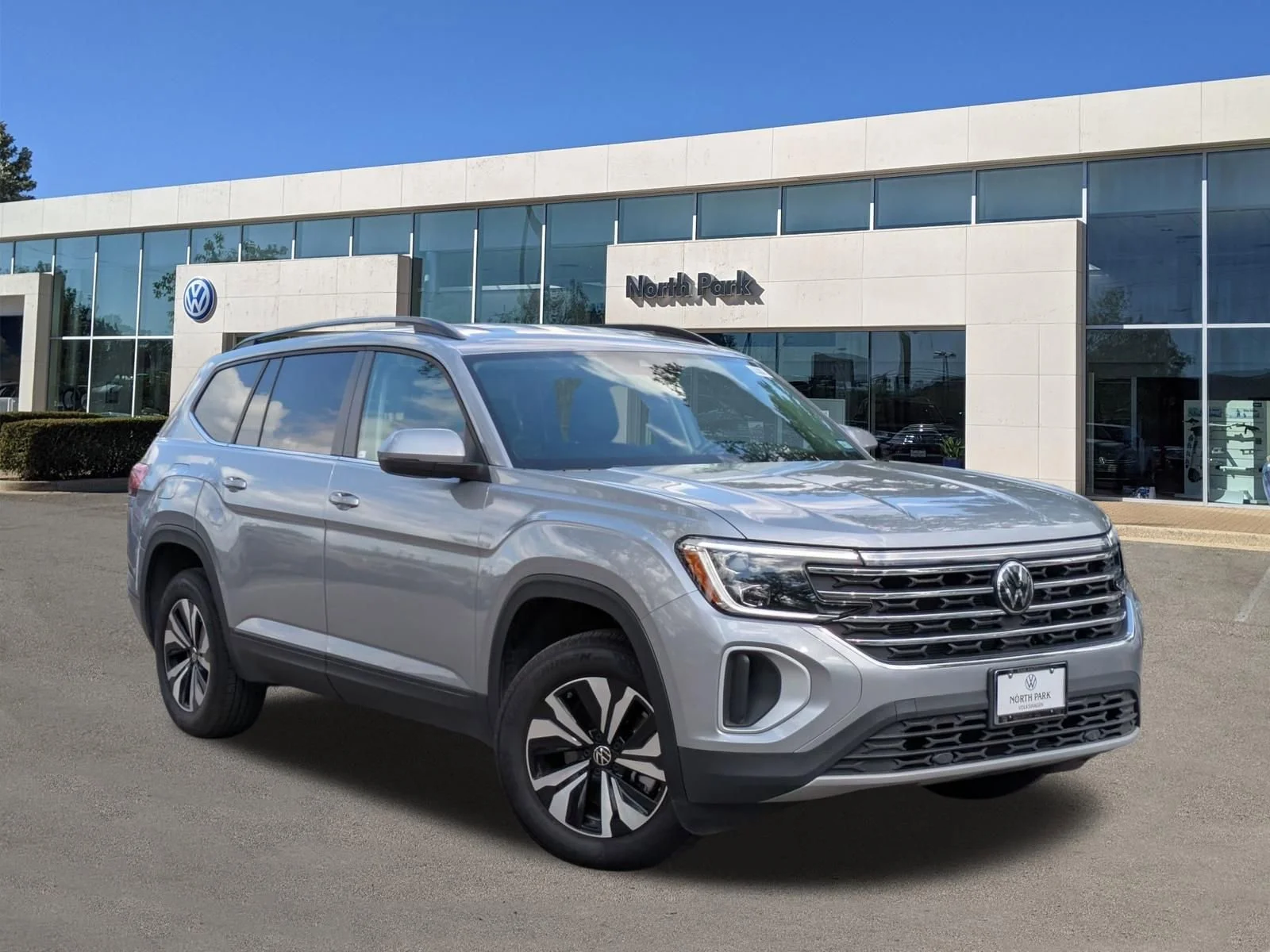 2026 Volkswagen Atlas 2.0T SE's photo