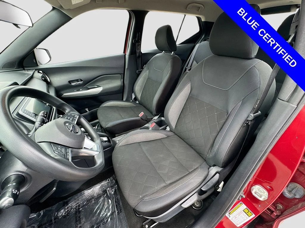 Certified Used 2019 Cayenne Red Nissan SV image 17