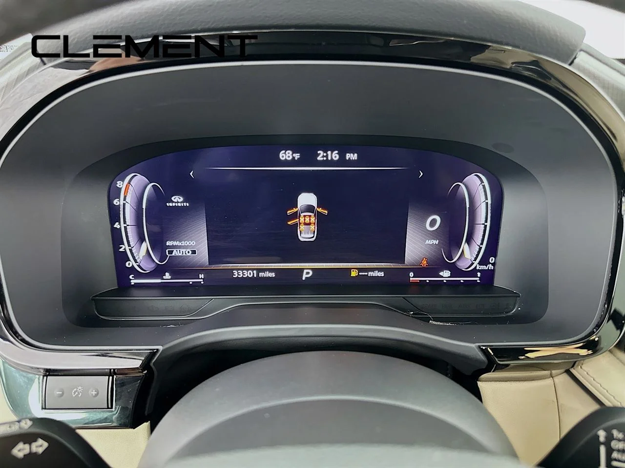 Used 2023 Warm Titanium INFINITI LUXE image 18