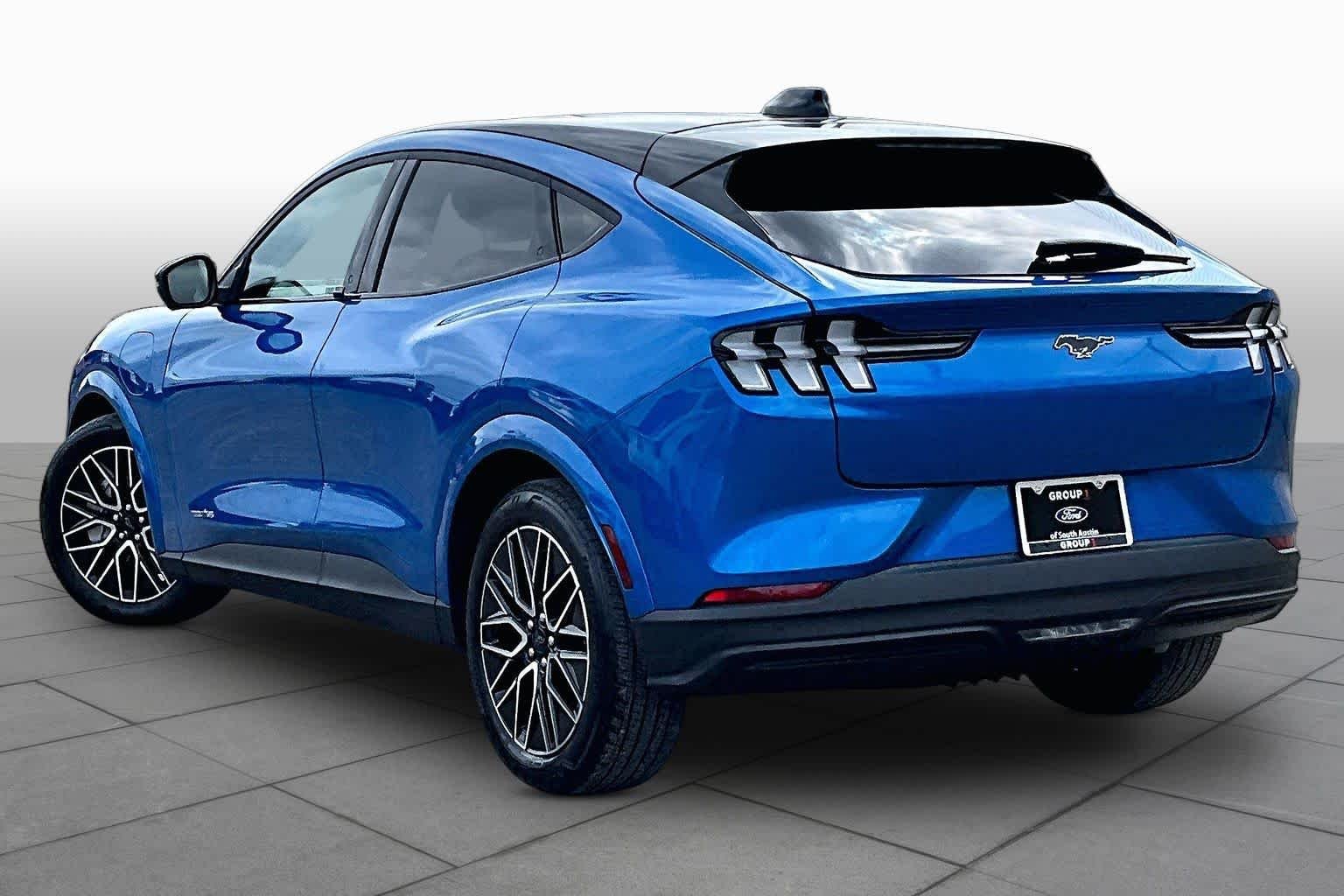 Used 2025 Velocity Blue Metallic Ford Premium image 11