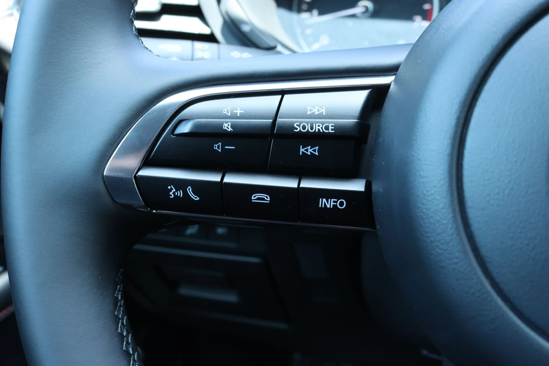 New 2026 Snowflake White Pearl Mazda 2.5 S Carbon Edition AWD image 9